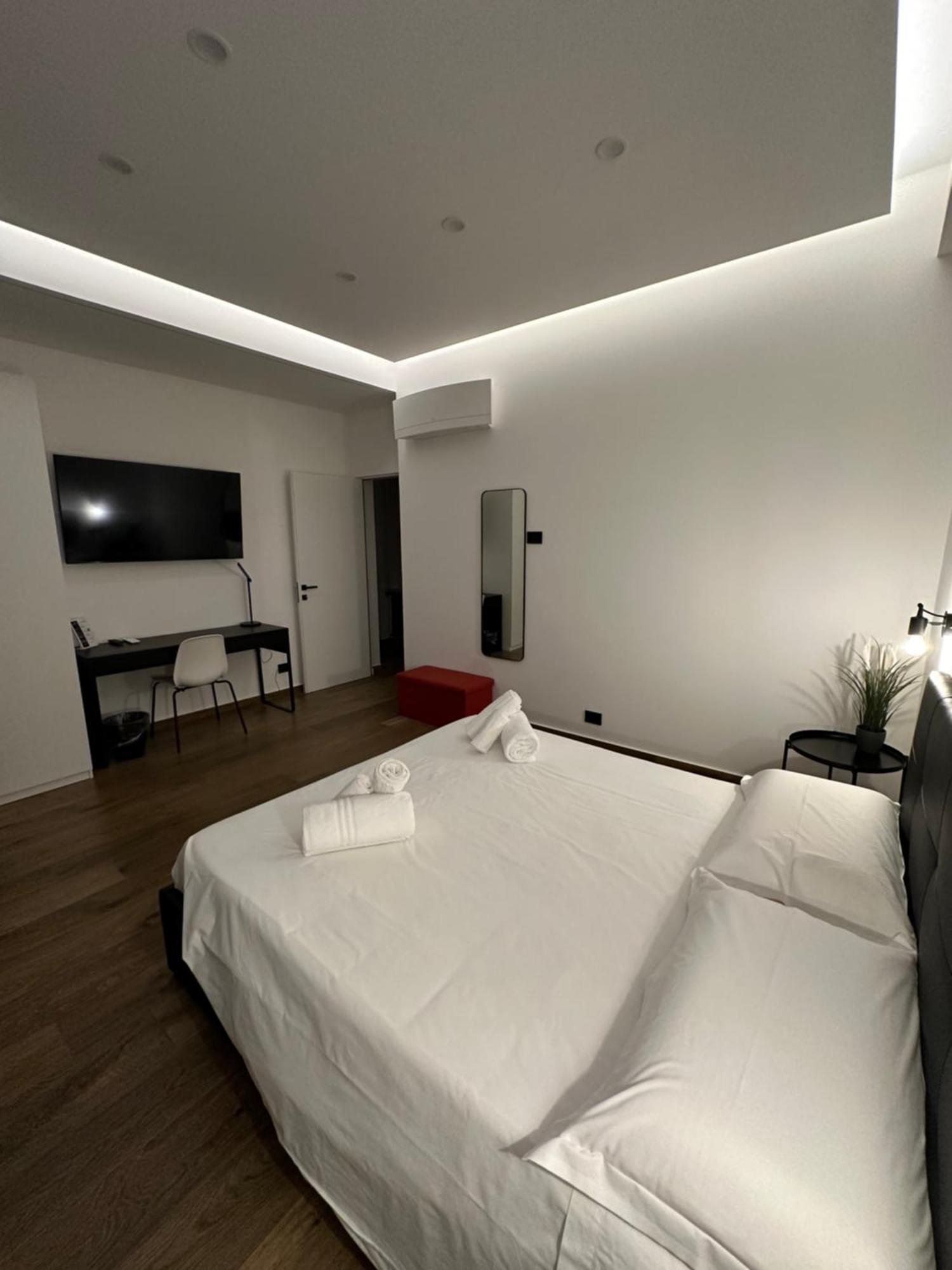 Borgiarooms Luxury Apartment Milazzo Esterno foto