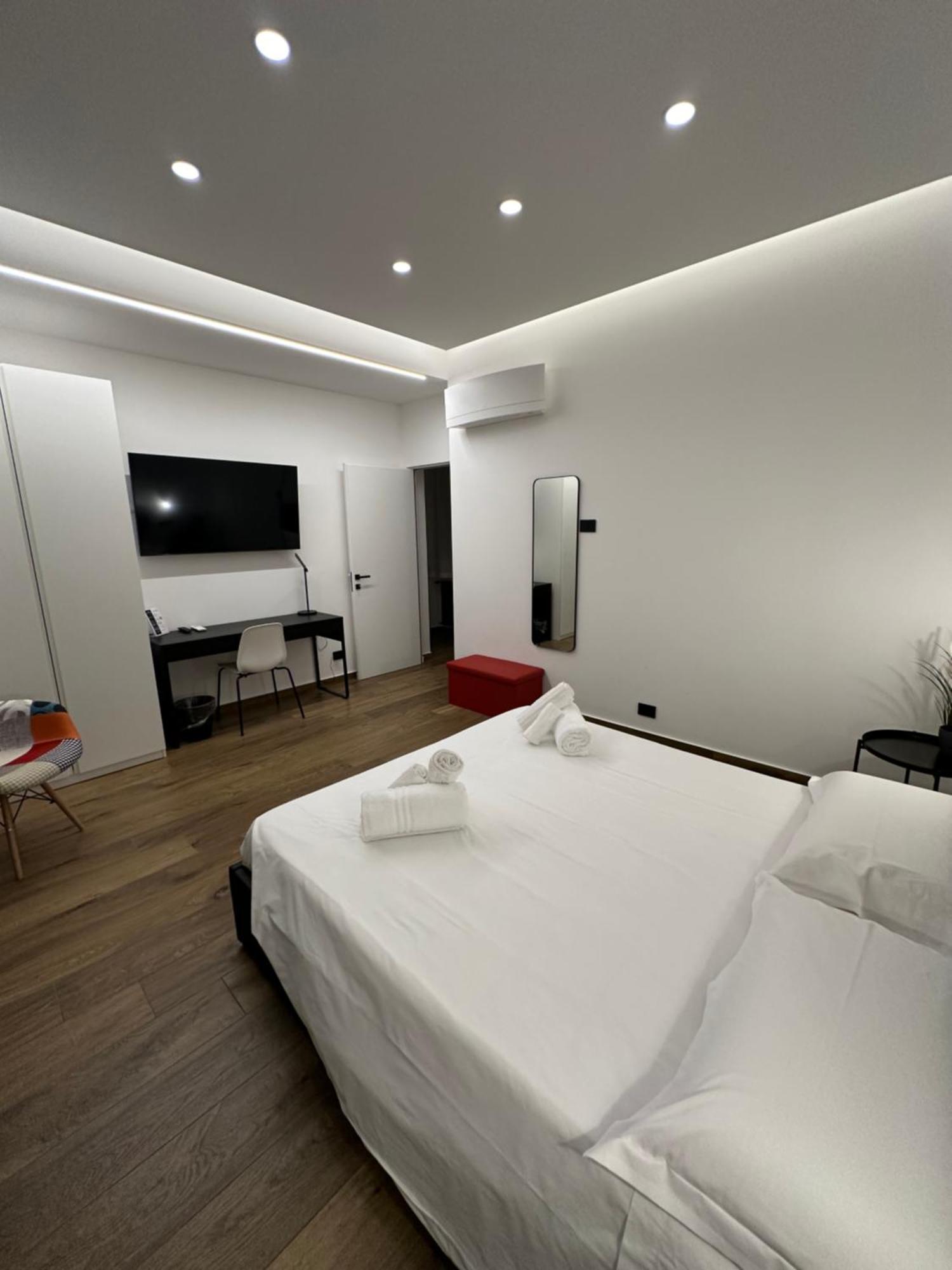 Borgiarooms Luxury Apartment Milazzo Esterno foto