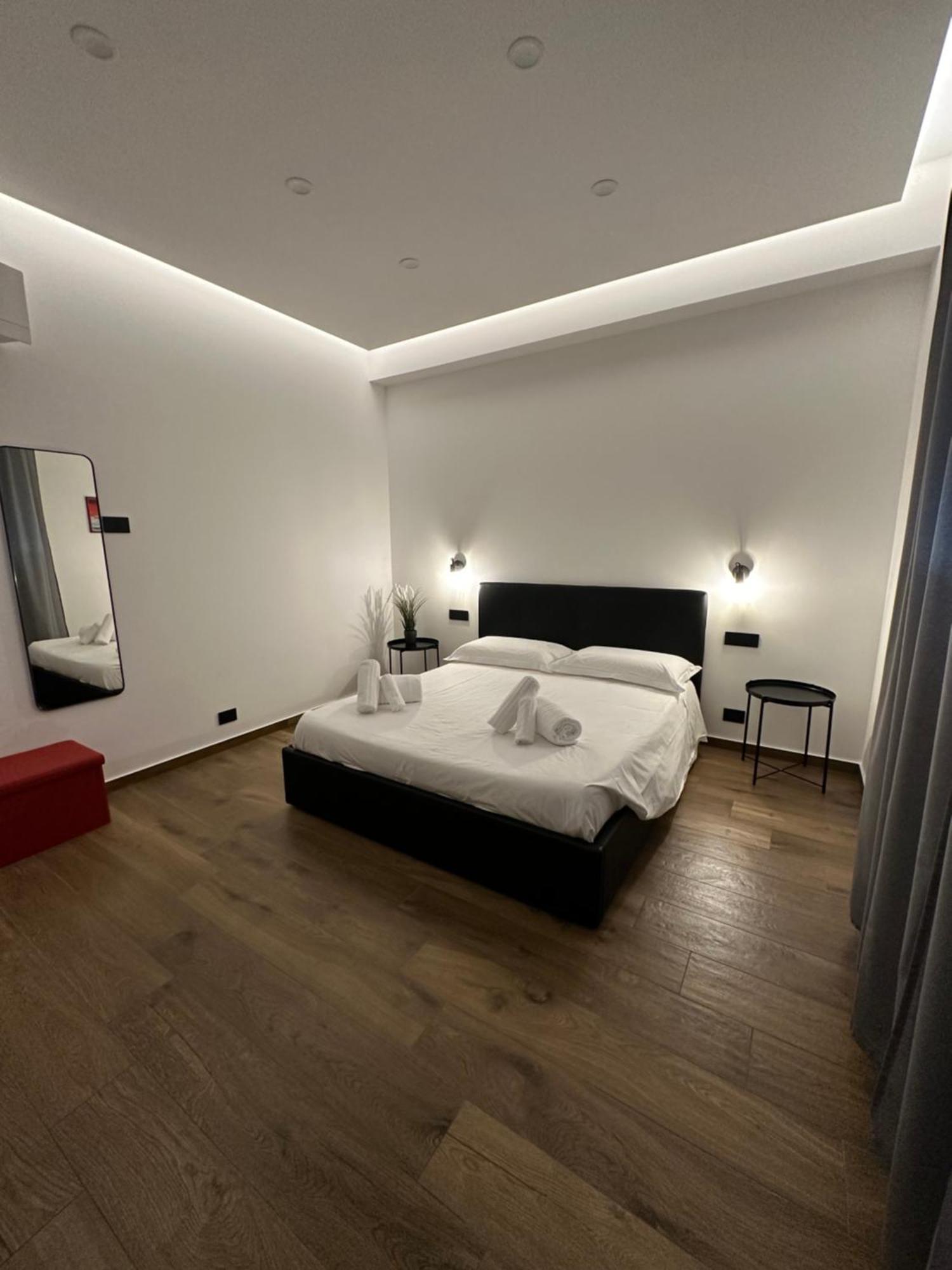 Borgiarooms Luxury Apartment Milazzo Esterno foto